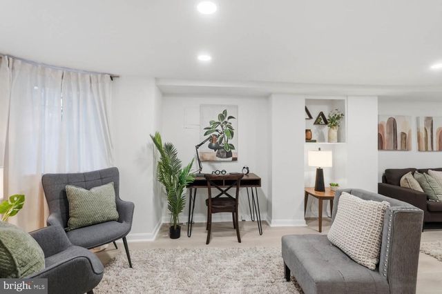 1210 T ST NW, Washington, DC 20009
