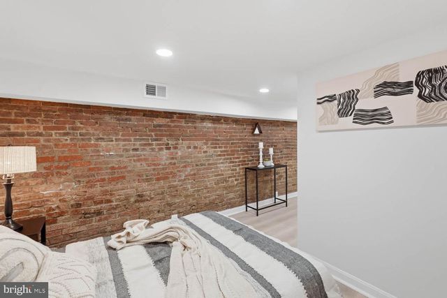 1210 T ST NW, Washington, DC 20009