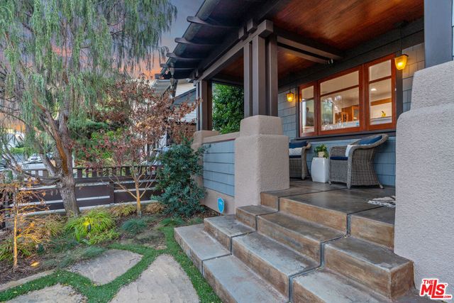 702 Navy Street, Santa Monica, CA 90405