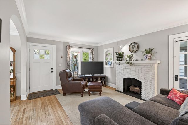 3647 Sheridan Avenue N, Minneapolis, MN 55412