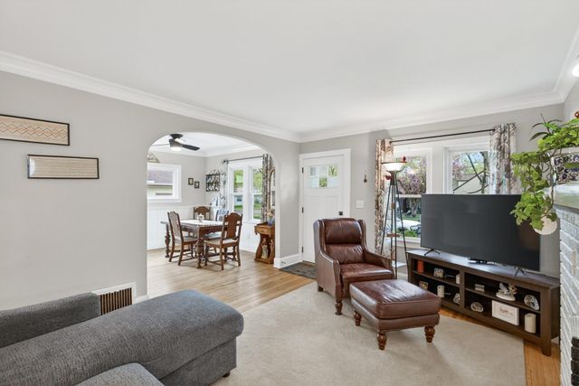 3647 Sheridan Avenue N, Minneapolis, MN 55412