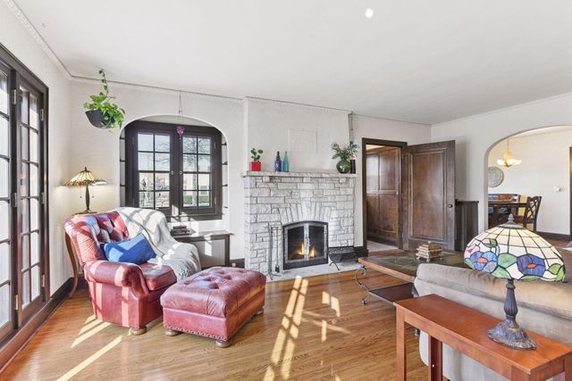 300 E Diamond Lake Road, Minneapolis, MN 55419