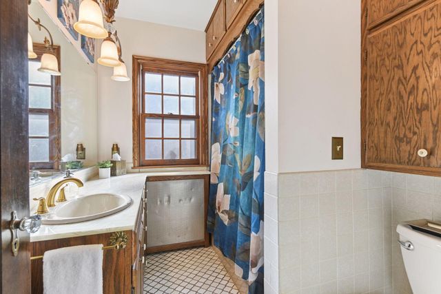 300 E Diamond Lake Road, Minneapolis, MN 55419