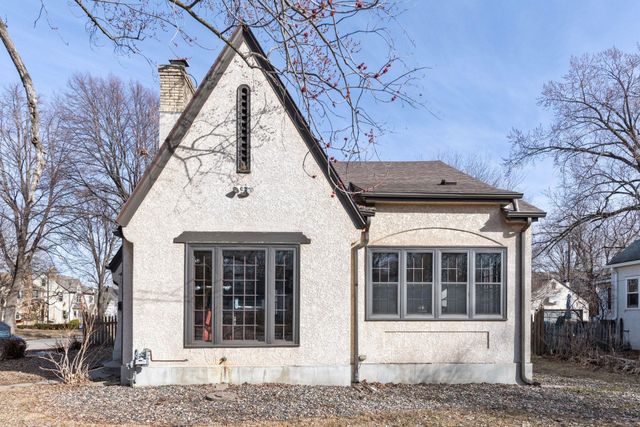 300 E Diamond Lake Road, Minneapolis, MN 55419