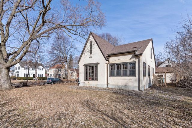 300 E Diamond Lake Road, Minneapolis, MN 55419