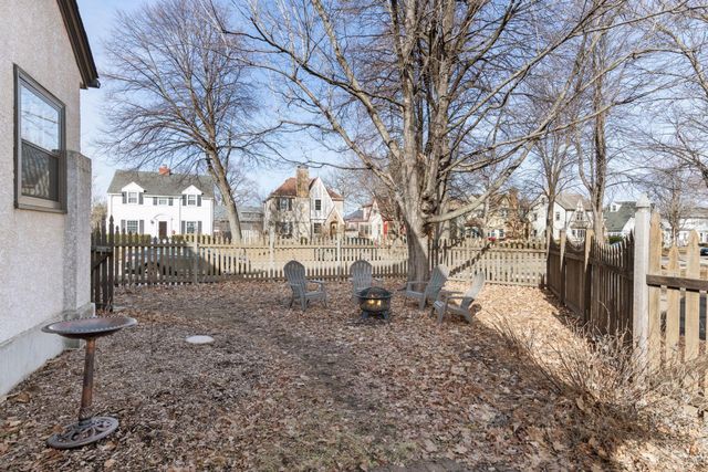 300 E Diamond Lake Road, Minneapolis, MN 55419