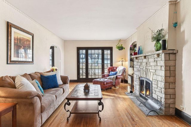 300 E Diamond Lake Road, Minneapolis, MN 55419