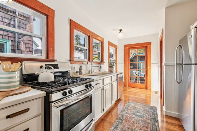 2319 Woolsey St, Berkeley, CA 94705