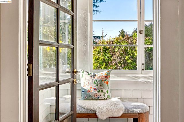 2319 Woolsey St, Berkeley, CA 94705