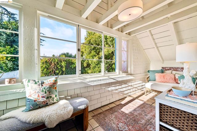 2319 Woolsey St, Berkeley, CA 94705