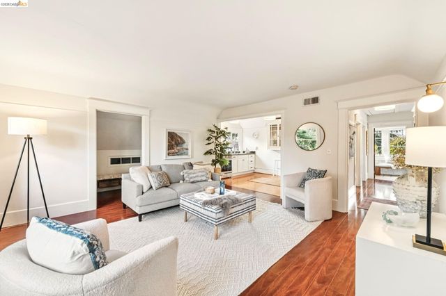 2319 Woolsey St, Berkeley, CA 94705