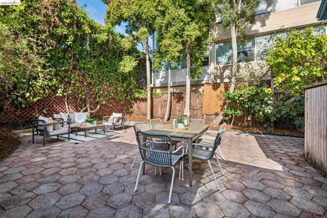 2319 Woolsey St, Berkeley, CA 94705