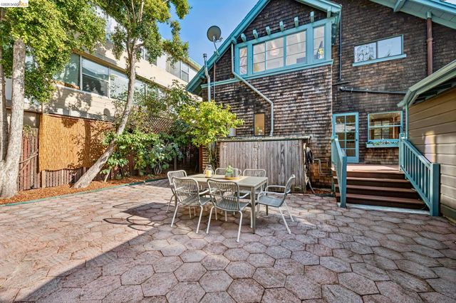 2319 Woolsey St, Berkeley, CA 94705