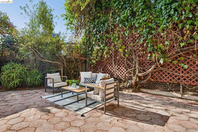 2319 Woolsey St, Berkeley, CA 94705