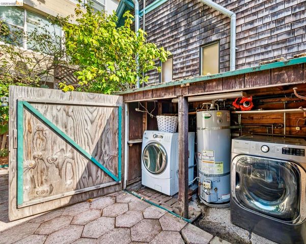 2319 Woolsey St, Berkeley, CA 94705