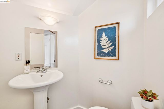 2319 Woolsey St, Berkeley, CA 94705