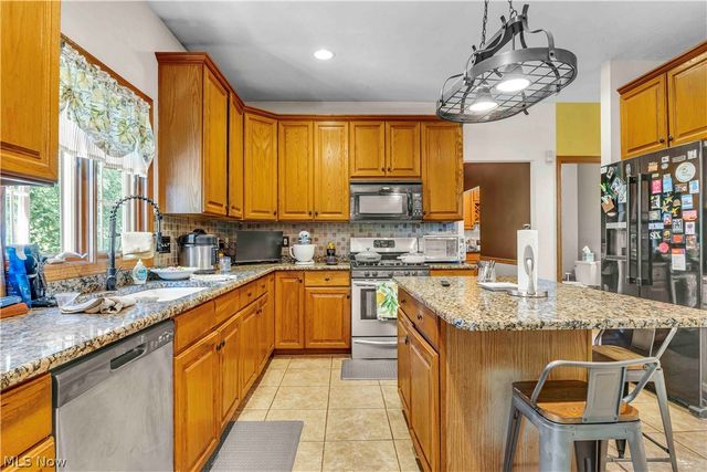 1127 Fireside Trail, Broadview Heights, OH 44147