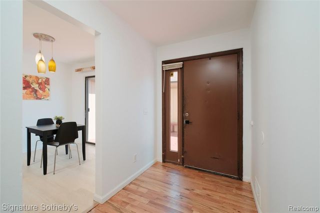 5188 W Richard Run, West Bloomfield, MI 48322