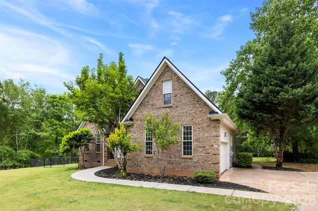 883 Silver Charm Lane, York, SC 29745