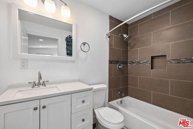 1627 W 38th Street, Los Angeles, CA 90062