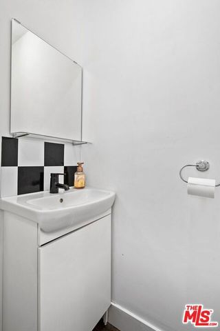 1627 W 38th Street, Los Angeles, CA 90062