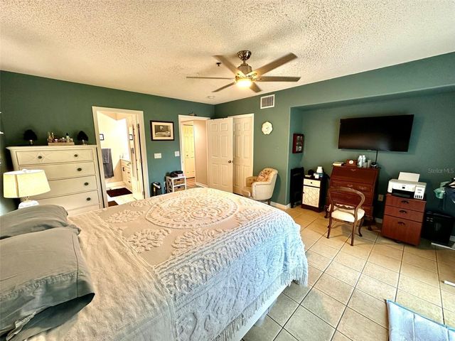 2020 SHANGRILA DRIVE 219, Clearwater, FL 33763