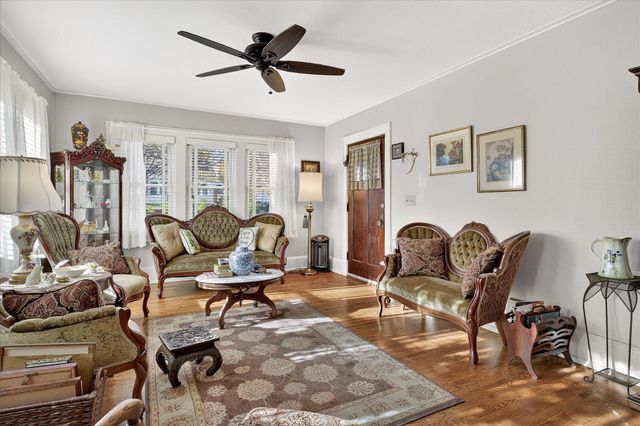 2946 Morgan Avenue N, Minneapolis, MN 55411