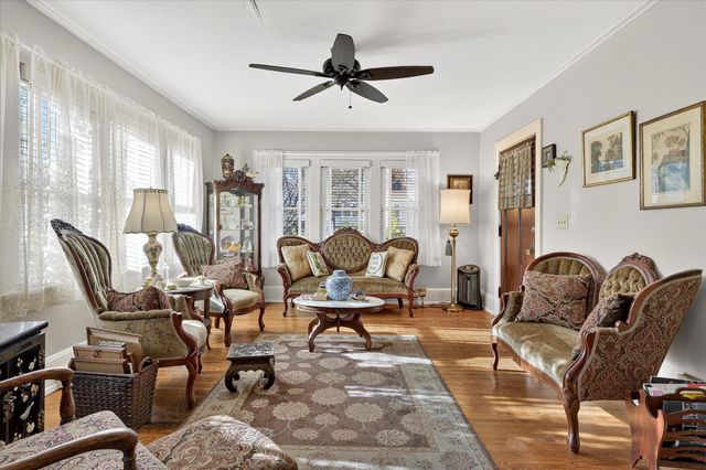 2946 Morgan Avenue N, Minneapolis, MN 55411