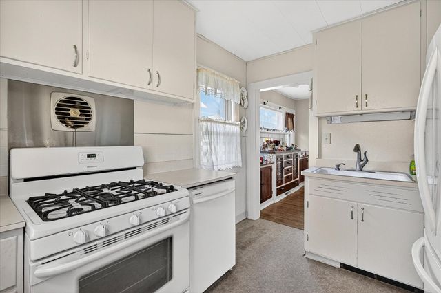 2946 Morgan Avenue N, Minneapolis, MN 55411