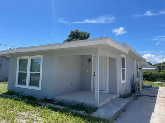 1611 N 13th Street, Fort Pierce, FL 34950