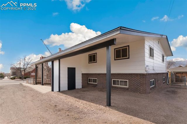 1512 E Monument Street, Colorado Springs, CO 80909