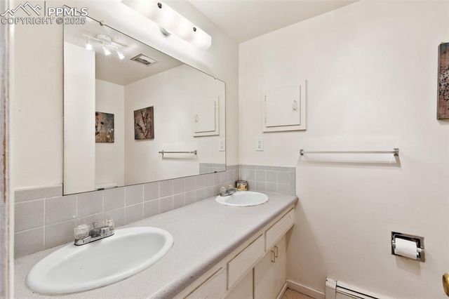 1512 E Monument Street, Colorado Springs, CO 80909