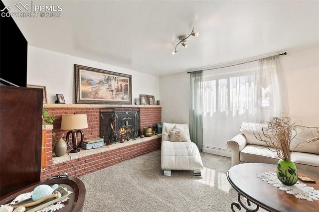 1512 E Monument Street, Colorado Springs, CO 80909