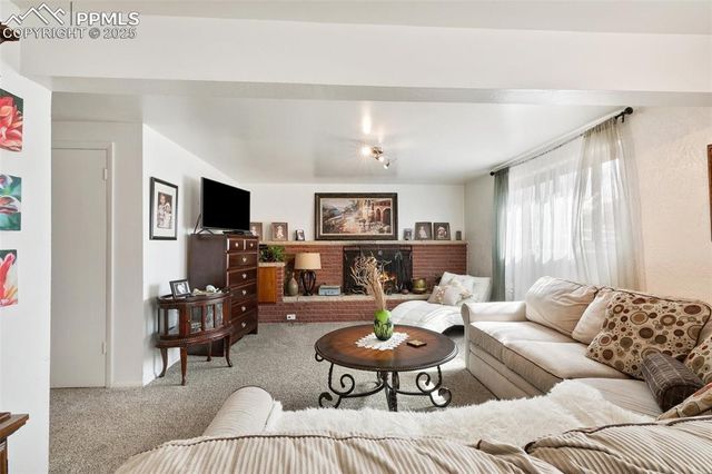 1512 E Monument Street, Colorado Springs, CO 80909