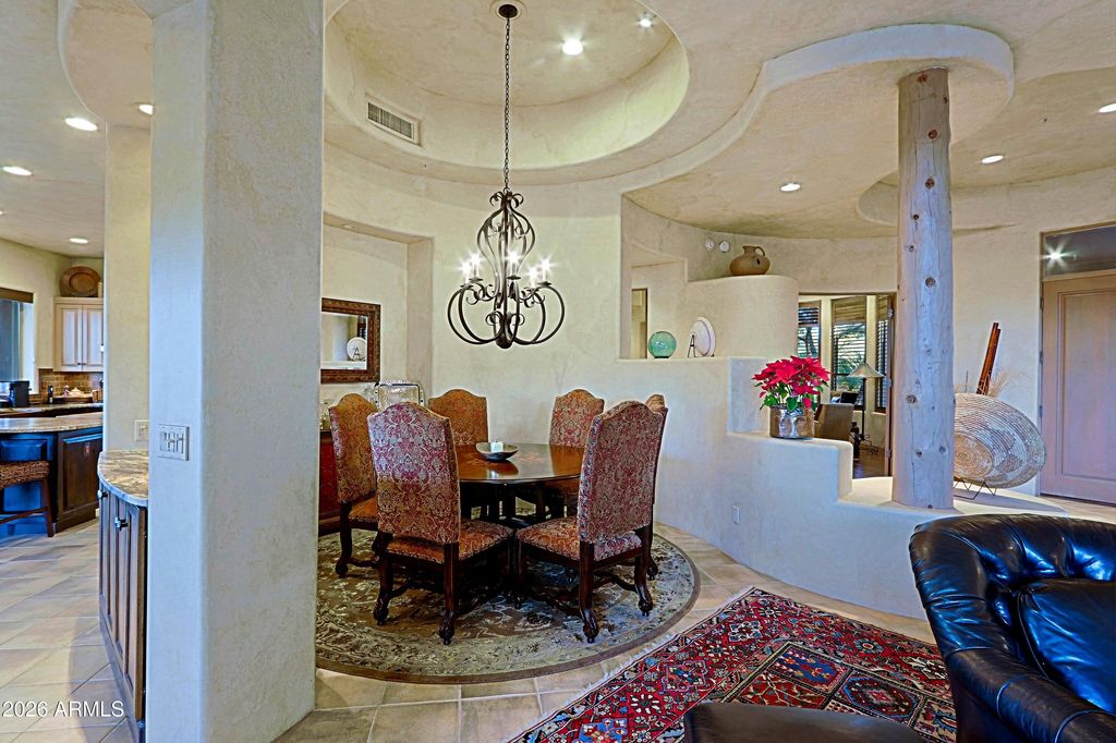 Image 16 of property listing at 7840 E THORNTREE Drive, Scottsdale, AZ 85266