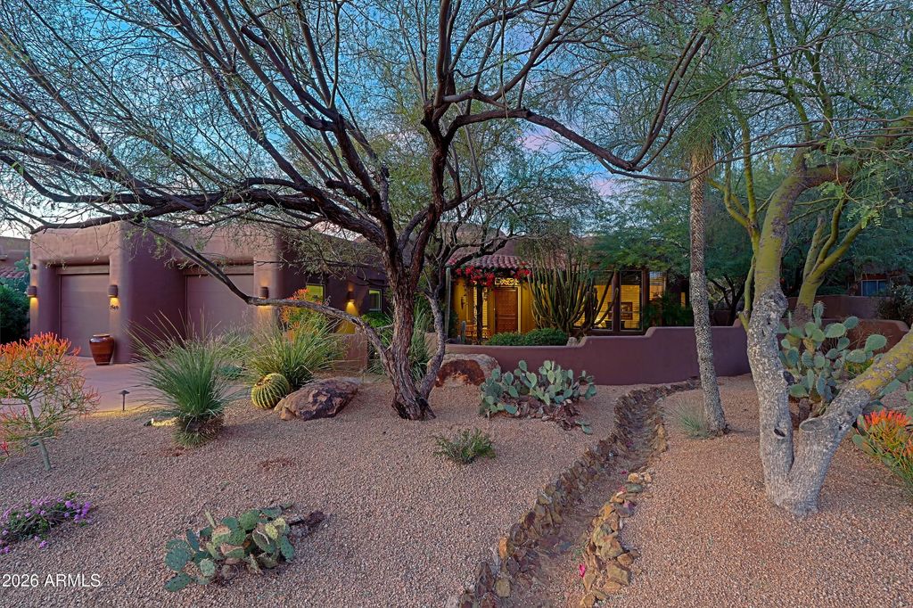 Image 2 of property listing at 7840 E THORNTREE Drive, Scottsdale, AZ 85266
