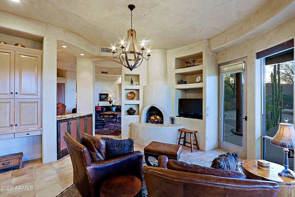 Image 21 of property listing at 7840 E THORNTREE Drive, Scottsdale, AZ 85266