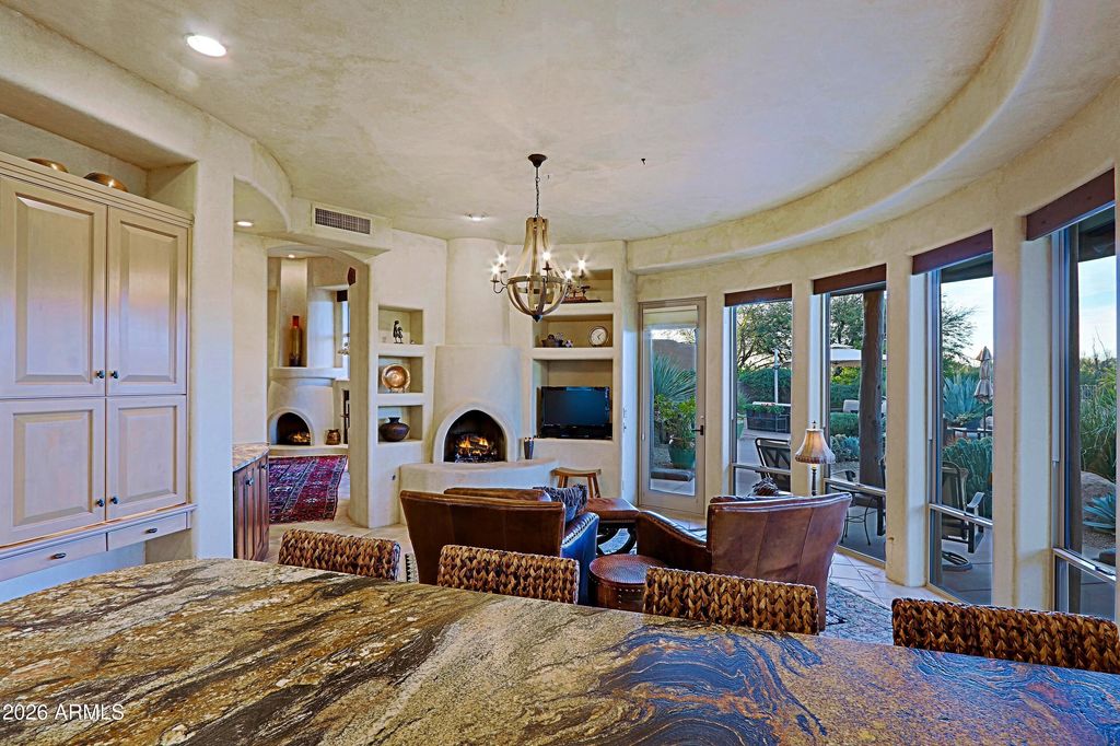 Image 33 of property listing at 7840 E THORNTREE Drive, Scottsdale, AZ 85266