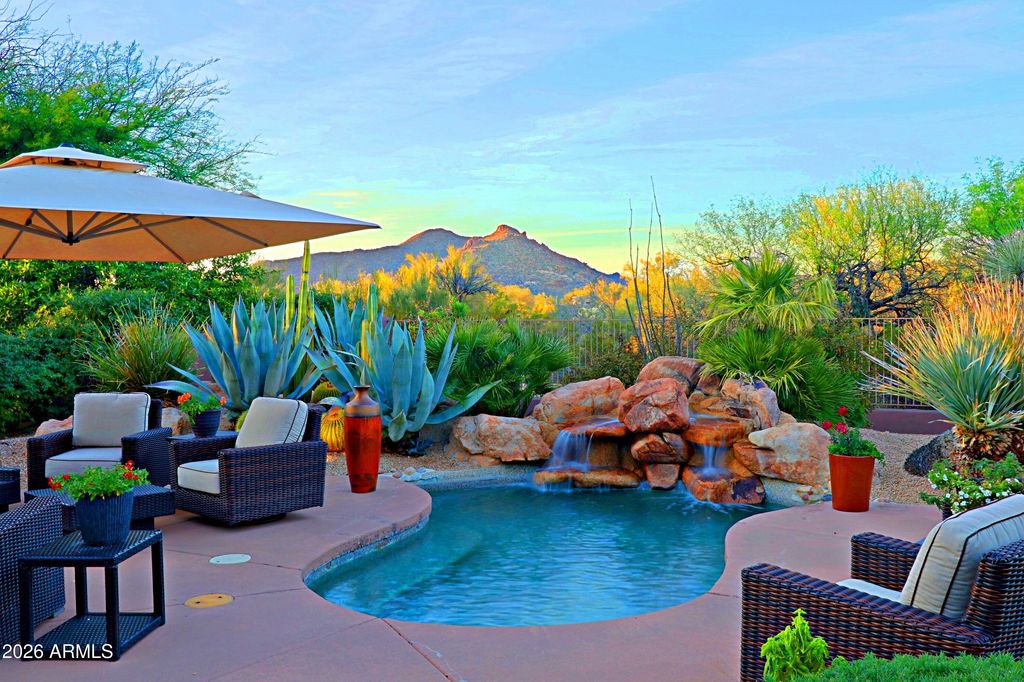 Image 52 of property listing at 7840 E THORNTREE Drive, Scottsdale, AZ 85266