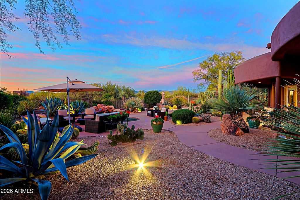 Image 54 of property listing at 7840 E THORNTREE Drive, Scottsdale, AZ 85266