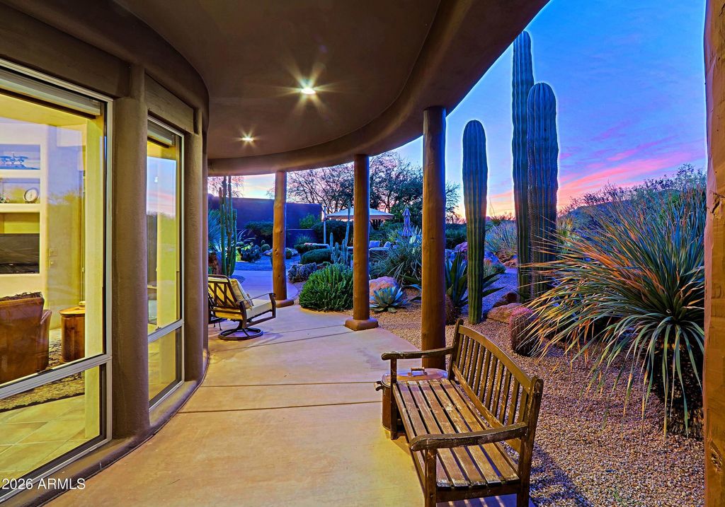 Image 62 of property listing at 7840 E THORNTREE Drive, Scottsdale, AZ 85266