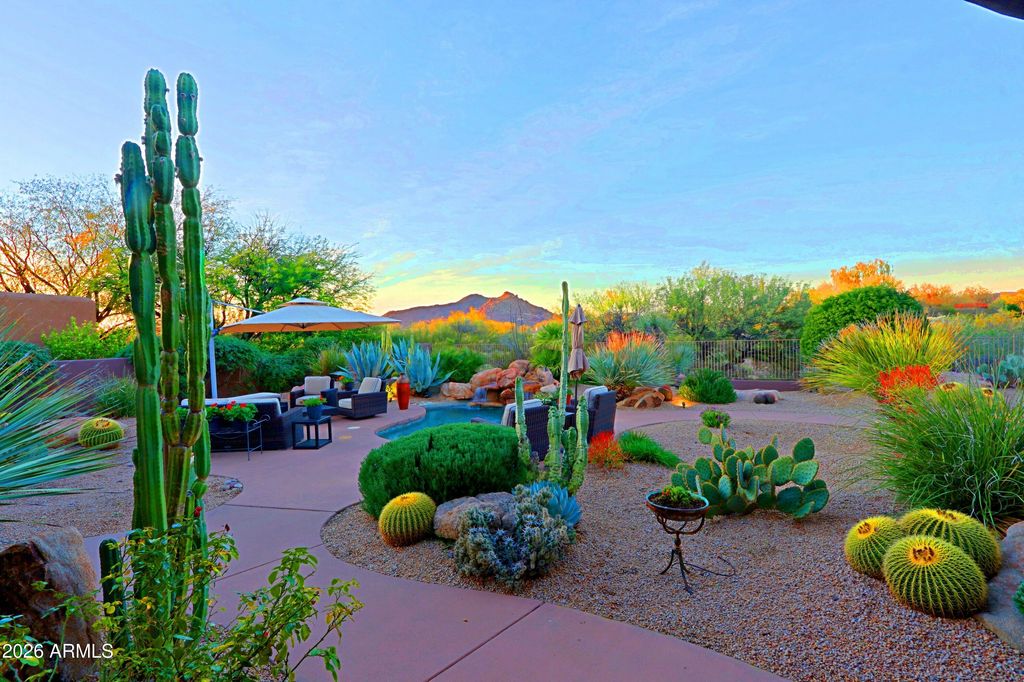 Image 76 of property listing at 7840 E THORNTREE Drive, Scottsdale, AZ 85266