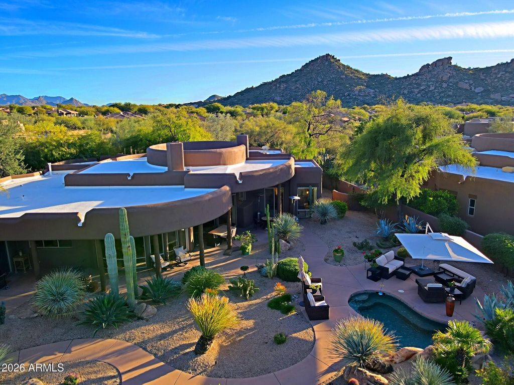 Image 77 of property listing at 7840 E THORNTREE Drive, Scottsdale, AZ 85266