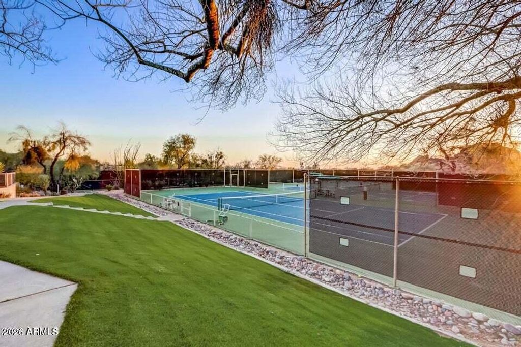 Image 82 of property listing at 7840 E THORNTREE Drive, Scottsdale, AZ 85266