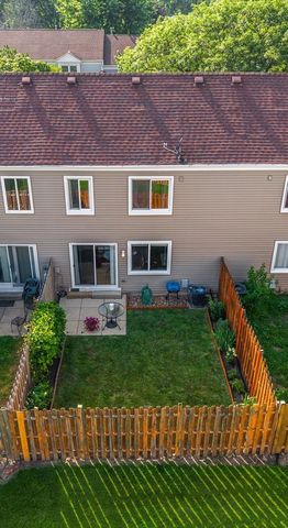 730 Weymouth Circle, Hanover Park, IL 60133