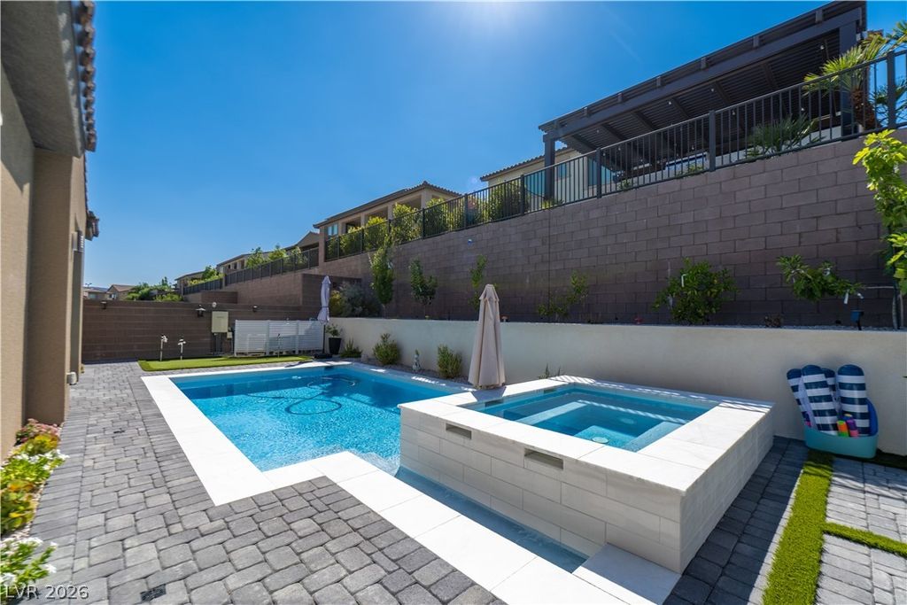 207 Cactus Sunrise Street, Las Vegas, NV 89138 — photo 2