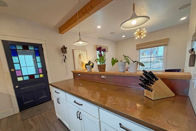 81 Chapin Street, Brattleboro, VT 05301