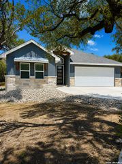 1169 Johnson Rd, Canyon Lake, TX 78133
