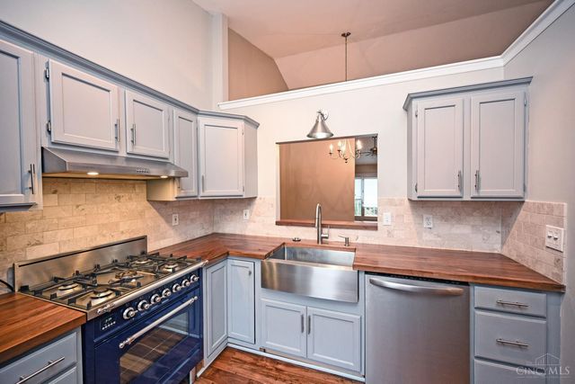 5461 Hanover Circle, Cincinnati, OH 45230