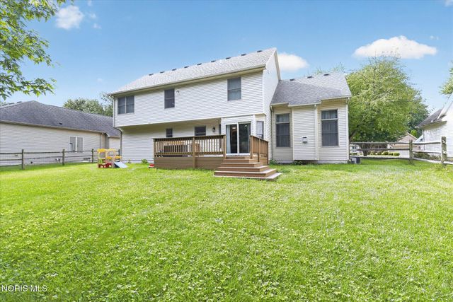 807 Whisperwood Parkway, Holland, OH 43528